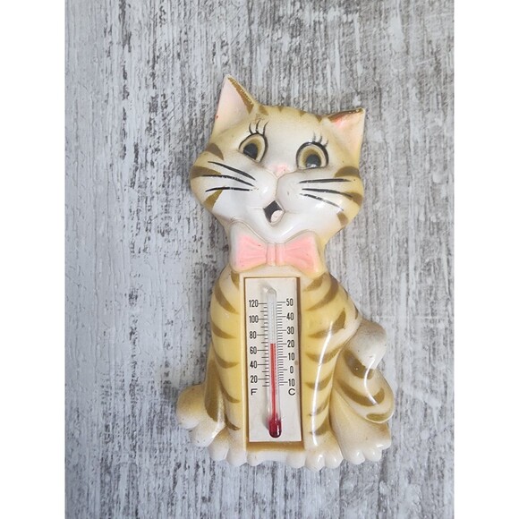 Vintage MCM Yellow Tiger Cat Plastic Thermometer Magnet J.S.N.Y Hong Kong  works - Picture 2 of 7